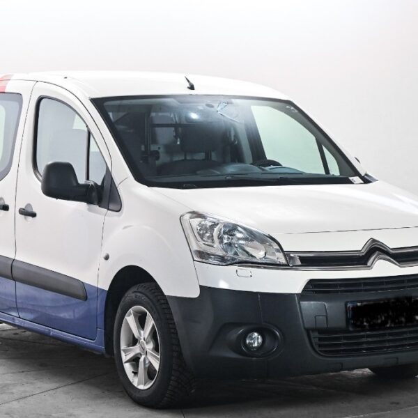Citroën Berlingo 90 CV, AUTOMATIQUE SUPPORT DE REMORQUAGE , AC , Année modèle 2015