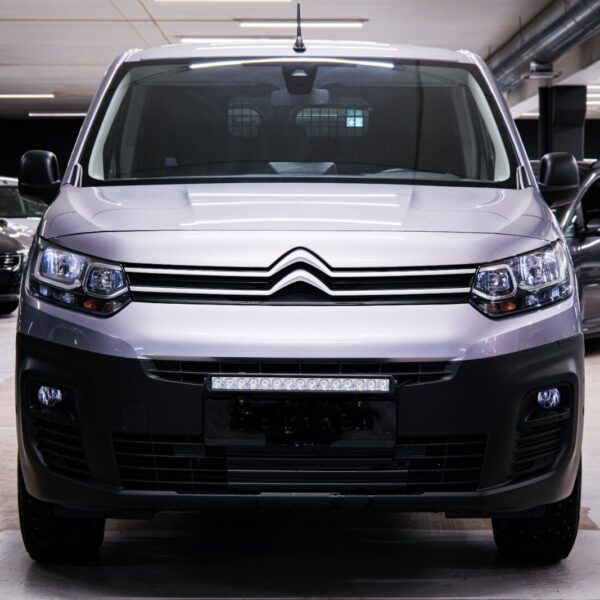 Citroën Berlingo 1.5HDi - 131Cv 4x4 Webasto Hook CarPlay R-Kam Neuf-UE Année modèle 2021